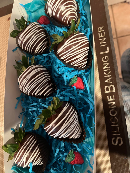 Chocolate Dipped Strawberries (Local Delivery or Pickup ONLY)